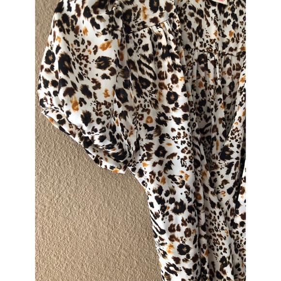 Leopard print wrap midi dress - Picture 3 of 5